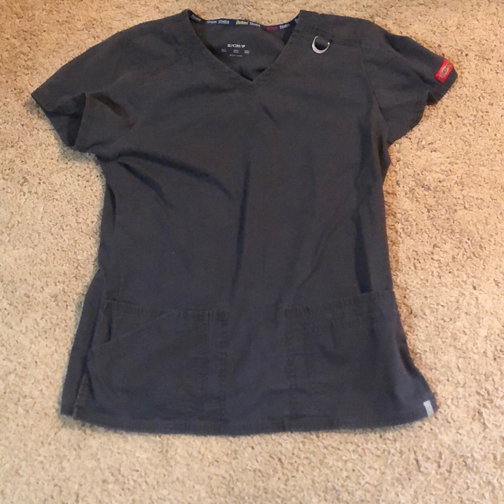 Women’s grey scrub top (tshirt)